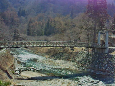 大出吊橋