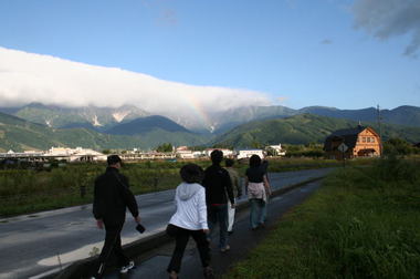 朝の散歩虹.jpg