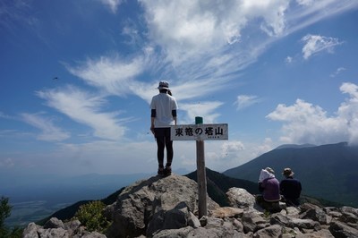 東篭の塔山