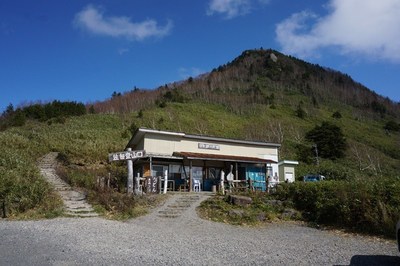 笠岳と峠の茶屋.jpg