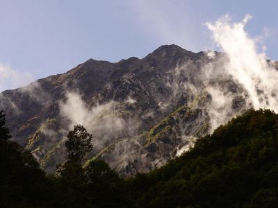 猿倉から見上げる白馬岳